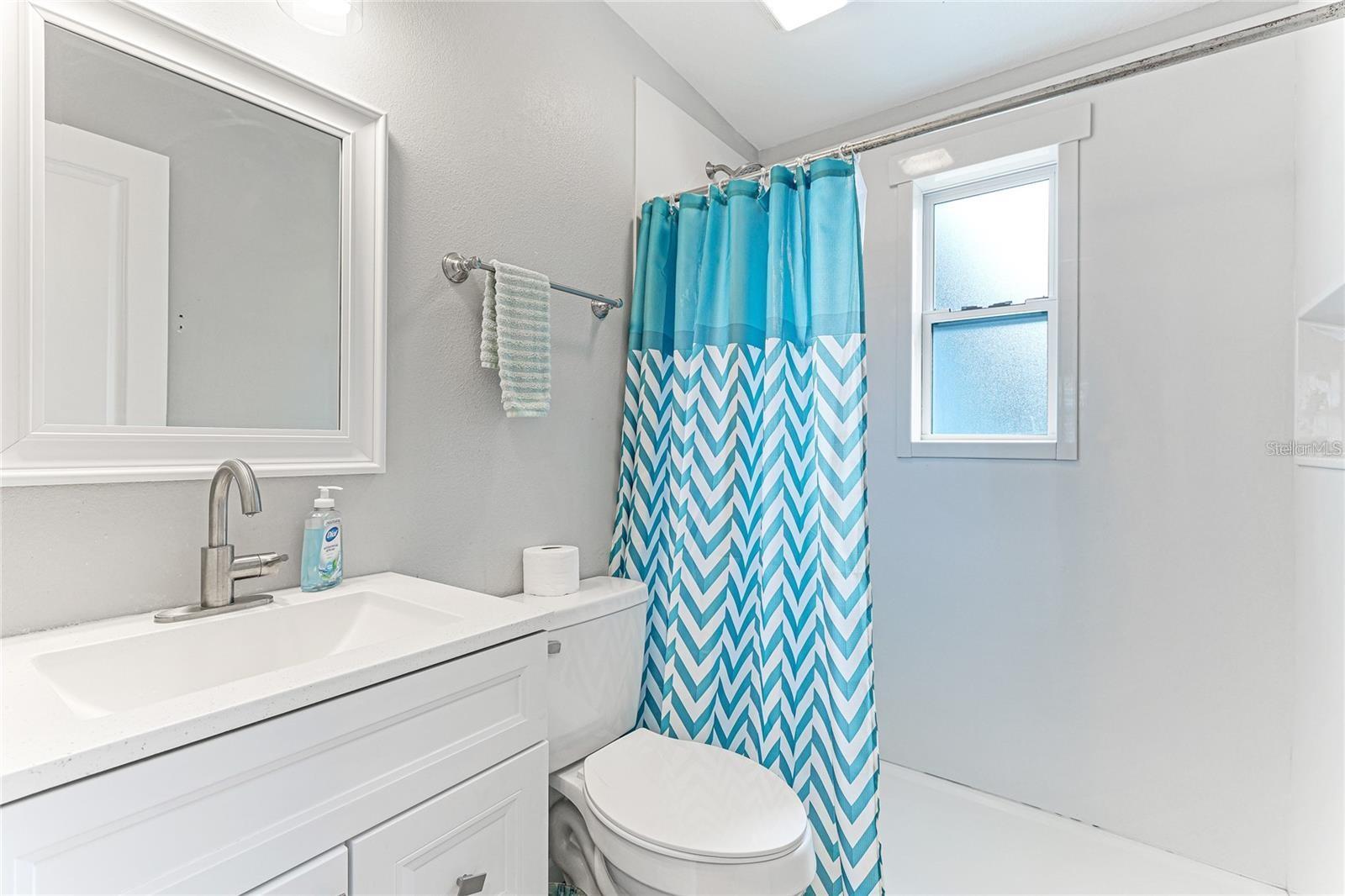1023 ROBERTA ST — photo 10