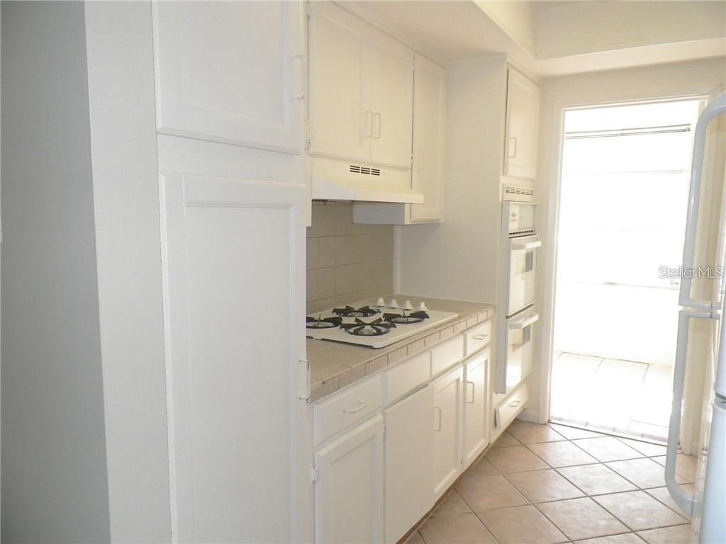 911 WASHINGTON AVE #304 — photo 8