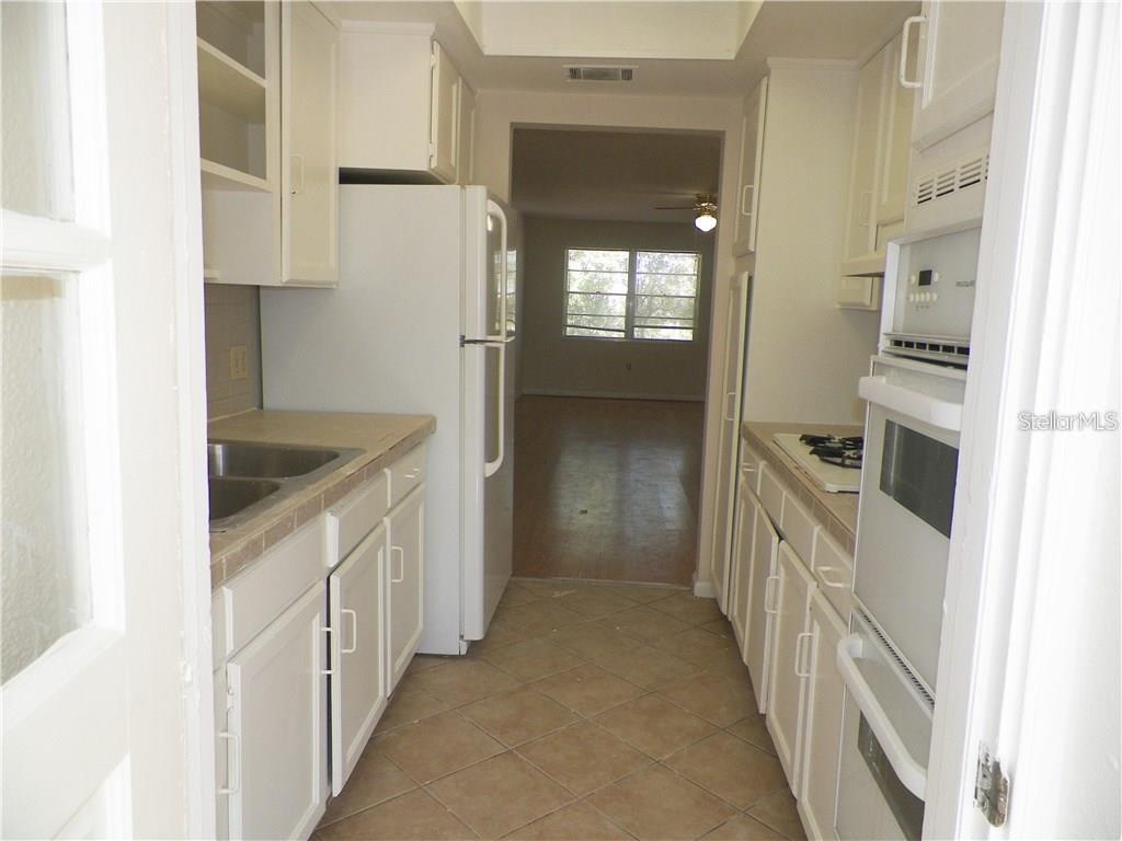 911 WASHINGTON AVE #304 — photo 10