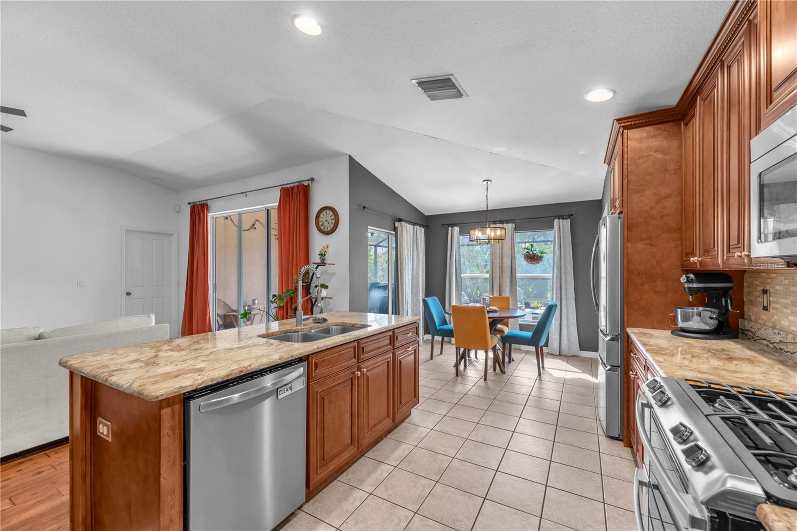16316 BRIDGEGLADE LN — photo 4