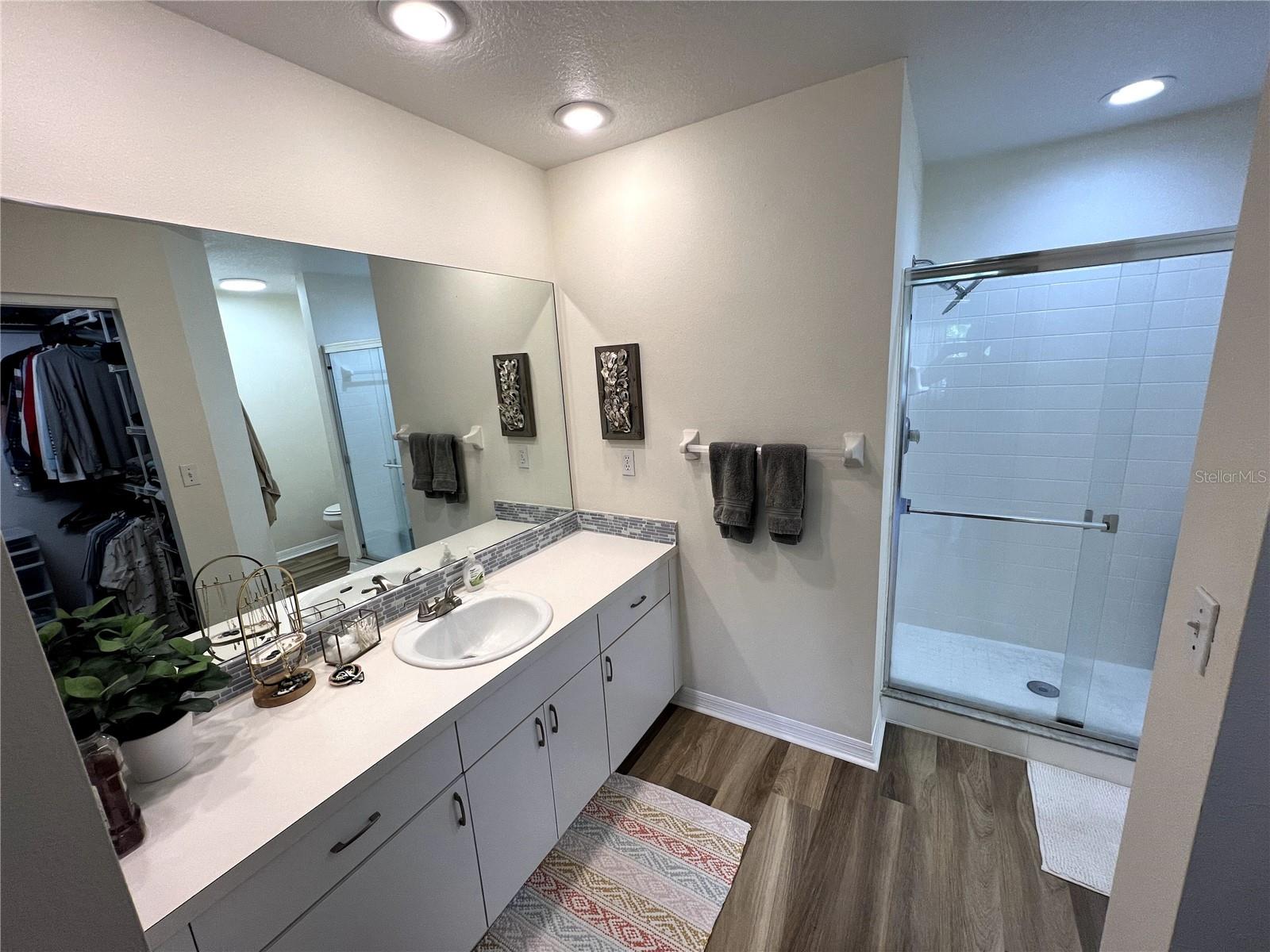 9485 HAMLIN BLVD #8 — photo 17
