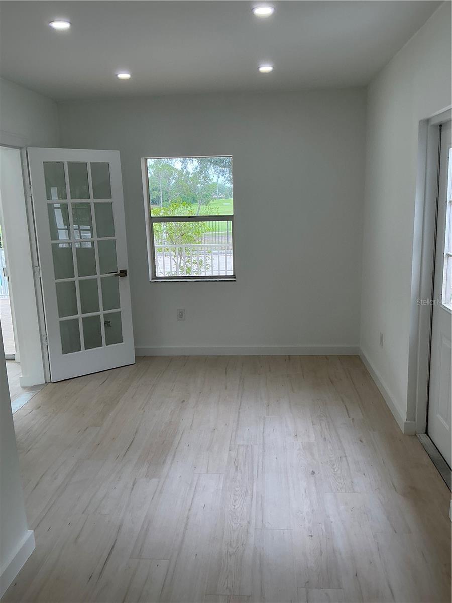 502 MAGELLAN DR — photo 35