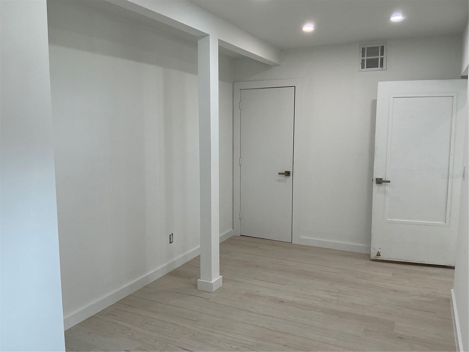 502 MAGELLAN DR — photo 34