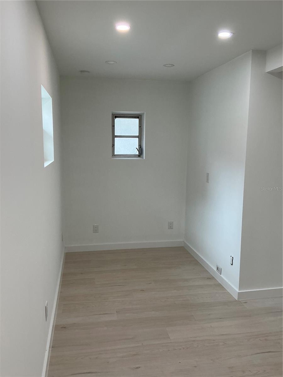 502 MAGELLAN DR — photo 27