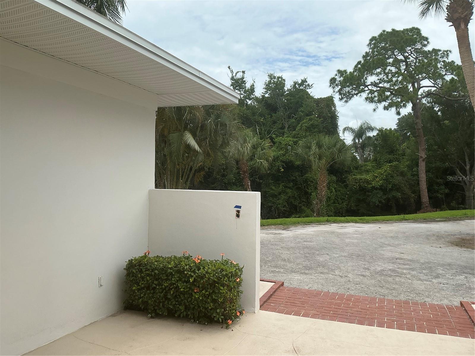 502 MAGELLAN DR — photo 7