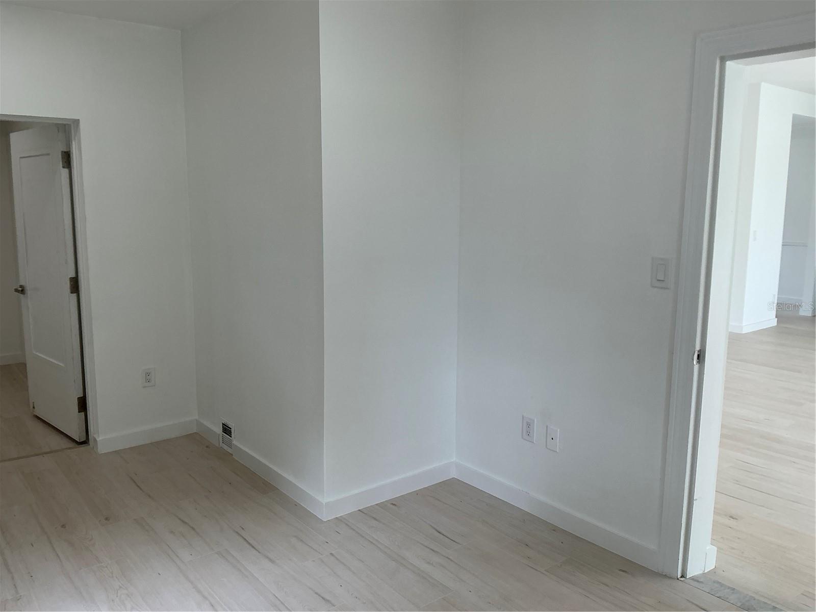 502 MAGELLAN DR — photo 40
