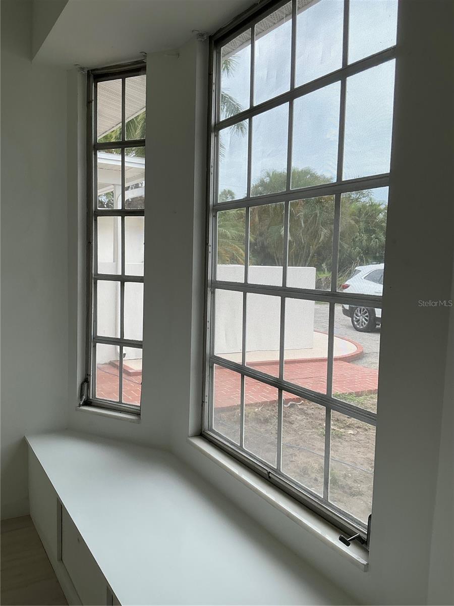 502 MAGELLAN DR — photo 28