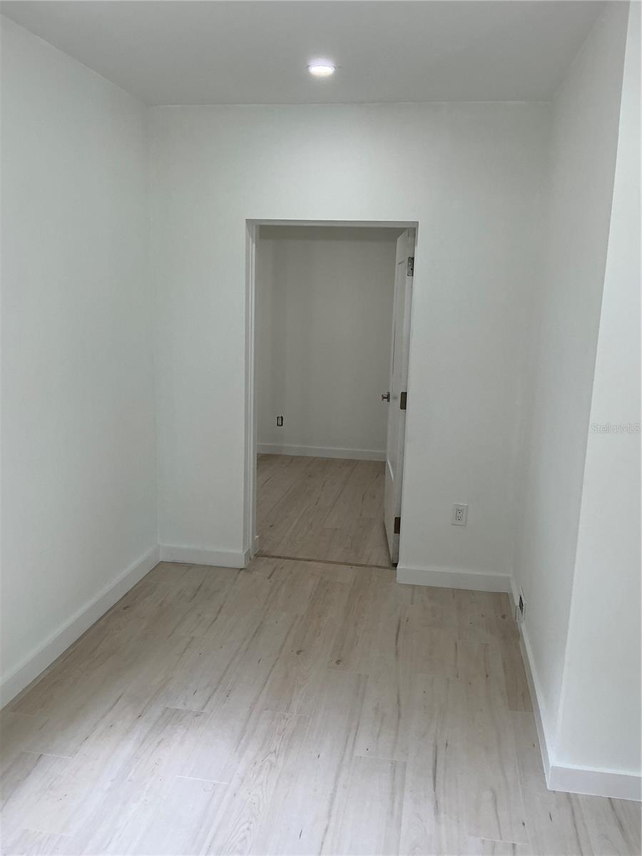 502 MAGELLAN DR — photo 37