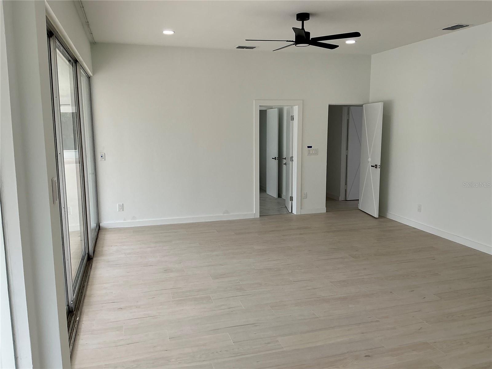502 MAGELLAN DR — photo 17
