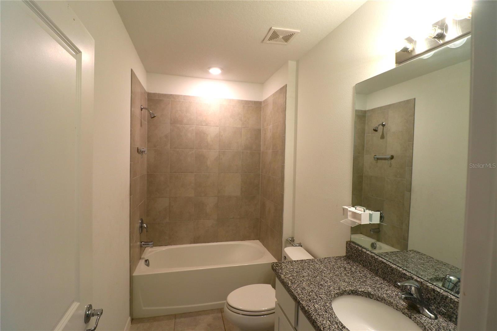 4006 CAPRI COAST DR — photo 18