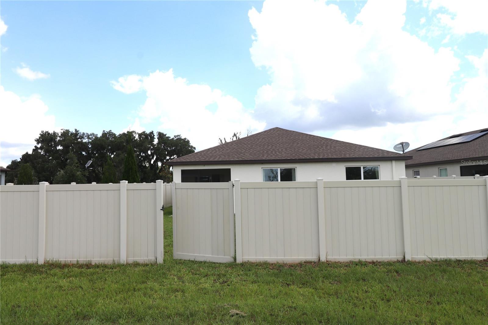 4006 CAPRI COAST DR — photo 27