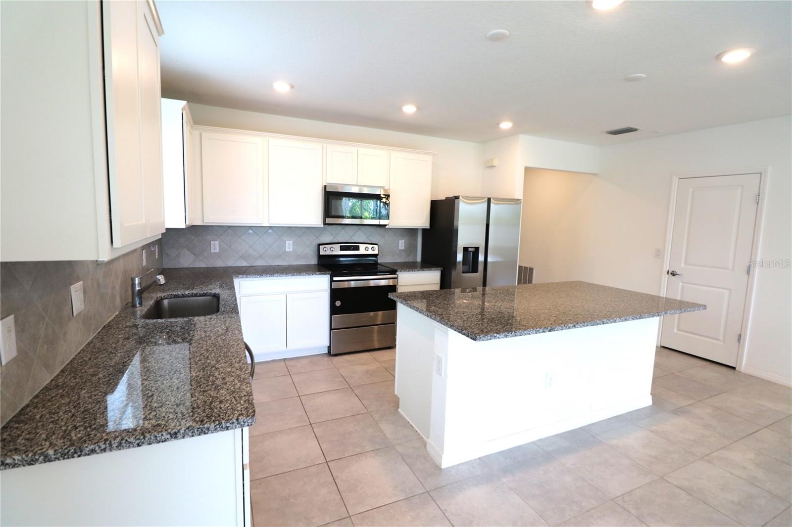 4006 CAPRI COAST DR — photo 5