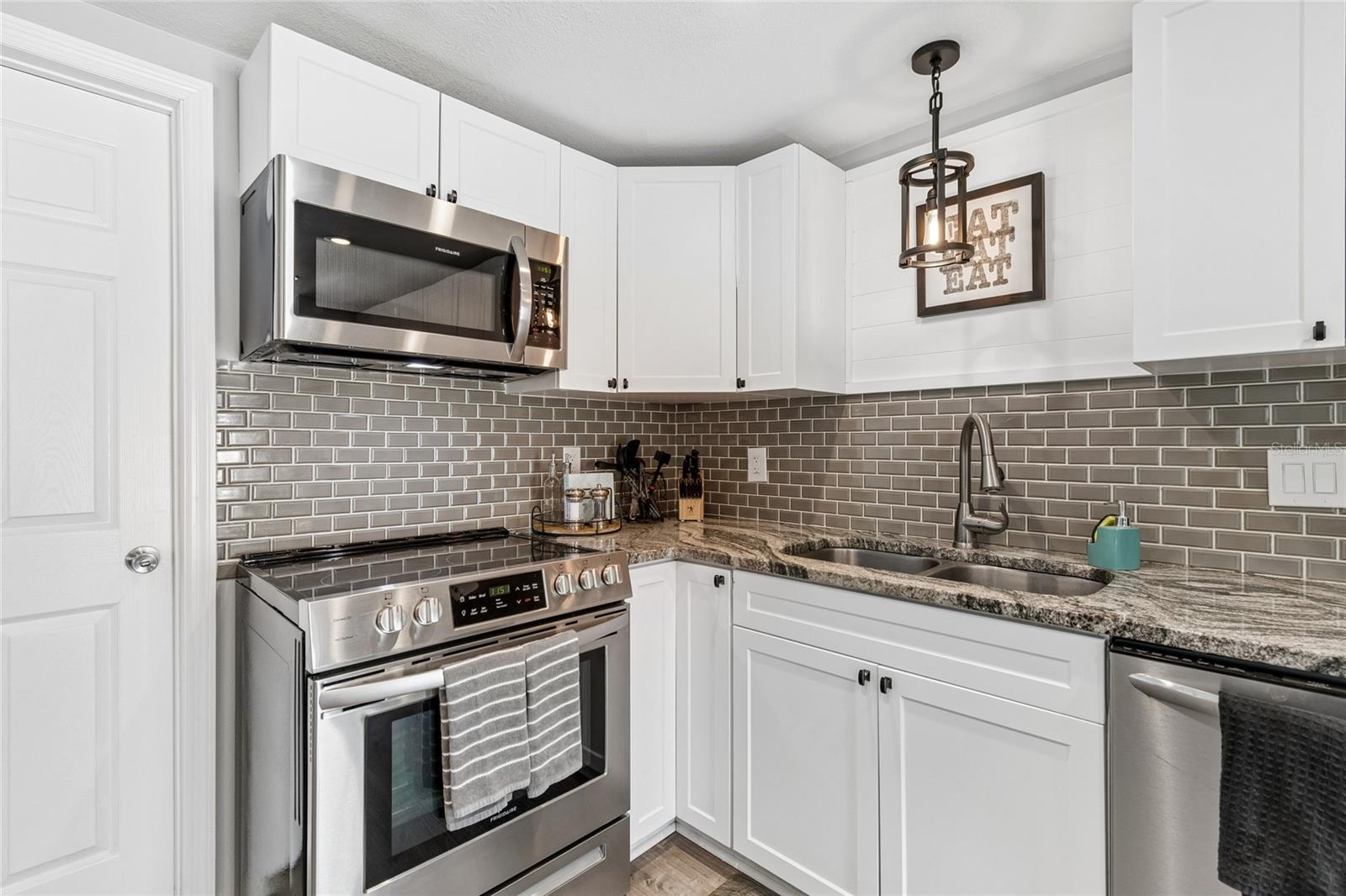 7324 STONE HAVEN CT N — photo 15