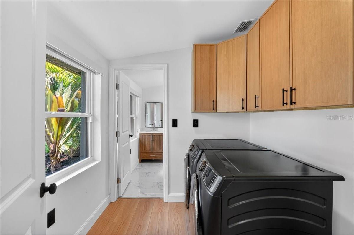 2708 N DUNDEE ST — photo 44