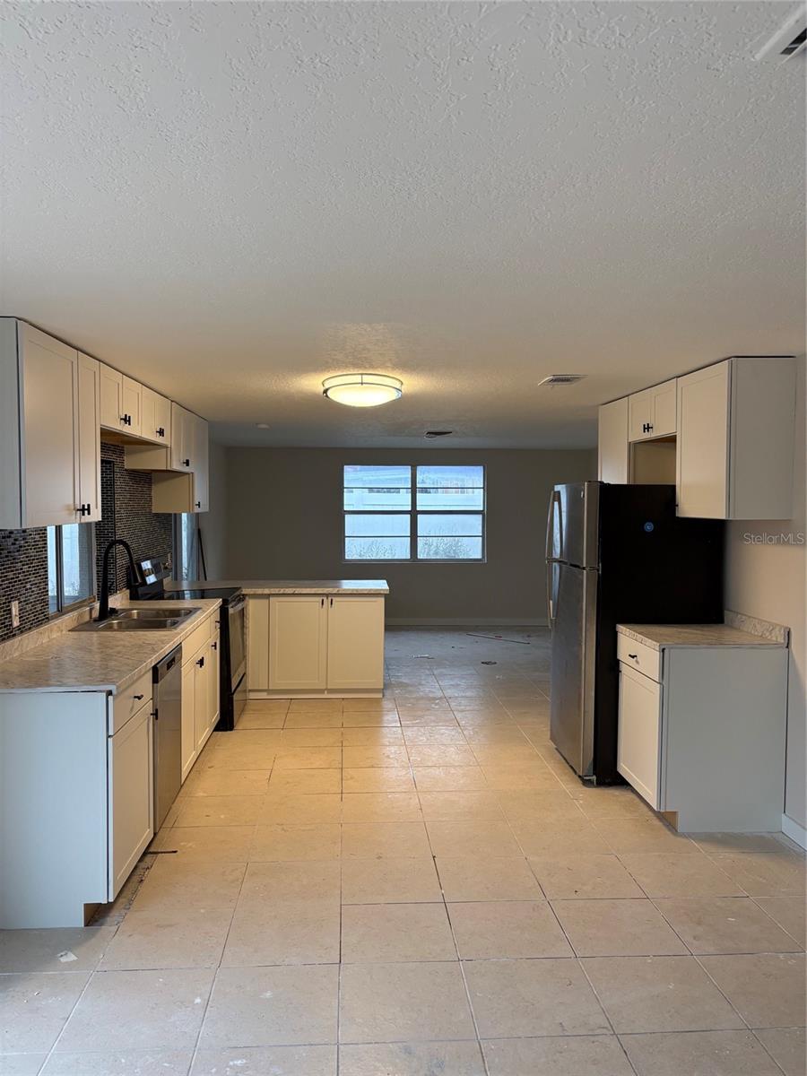 6301 SEABREEZE DR — photo 14