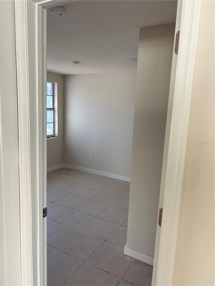 6301 SEABREEZE DR — photo 24