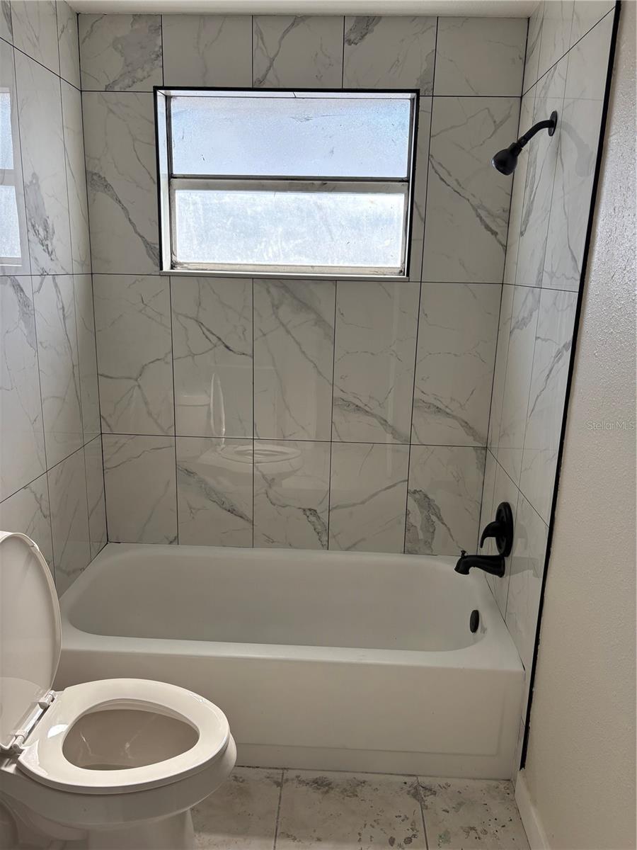 6301 SEABREEZE DR — photo 23