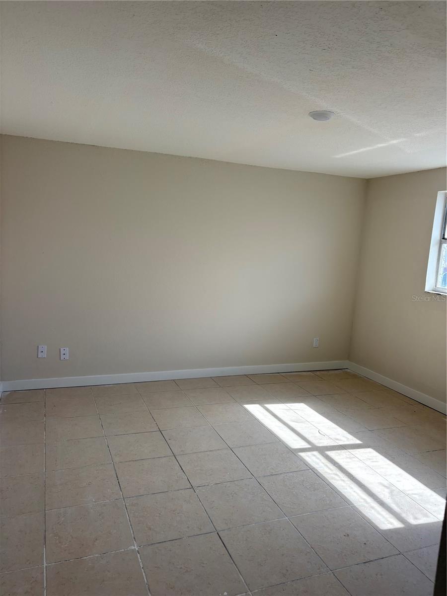 6301 SEABREEZE DR — photo 28