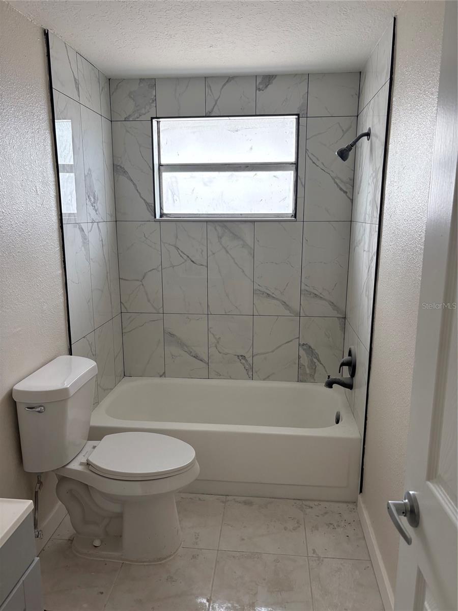 6301 SEABREEZE DR — photo 21