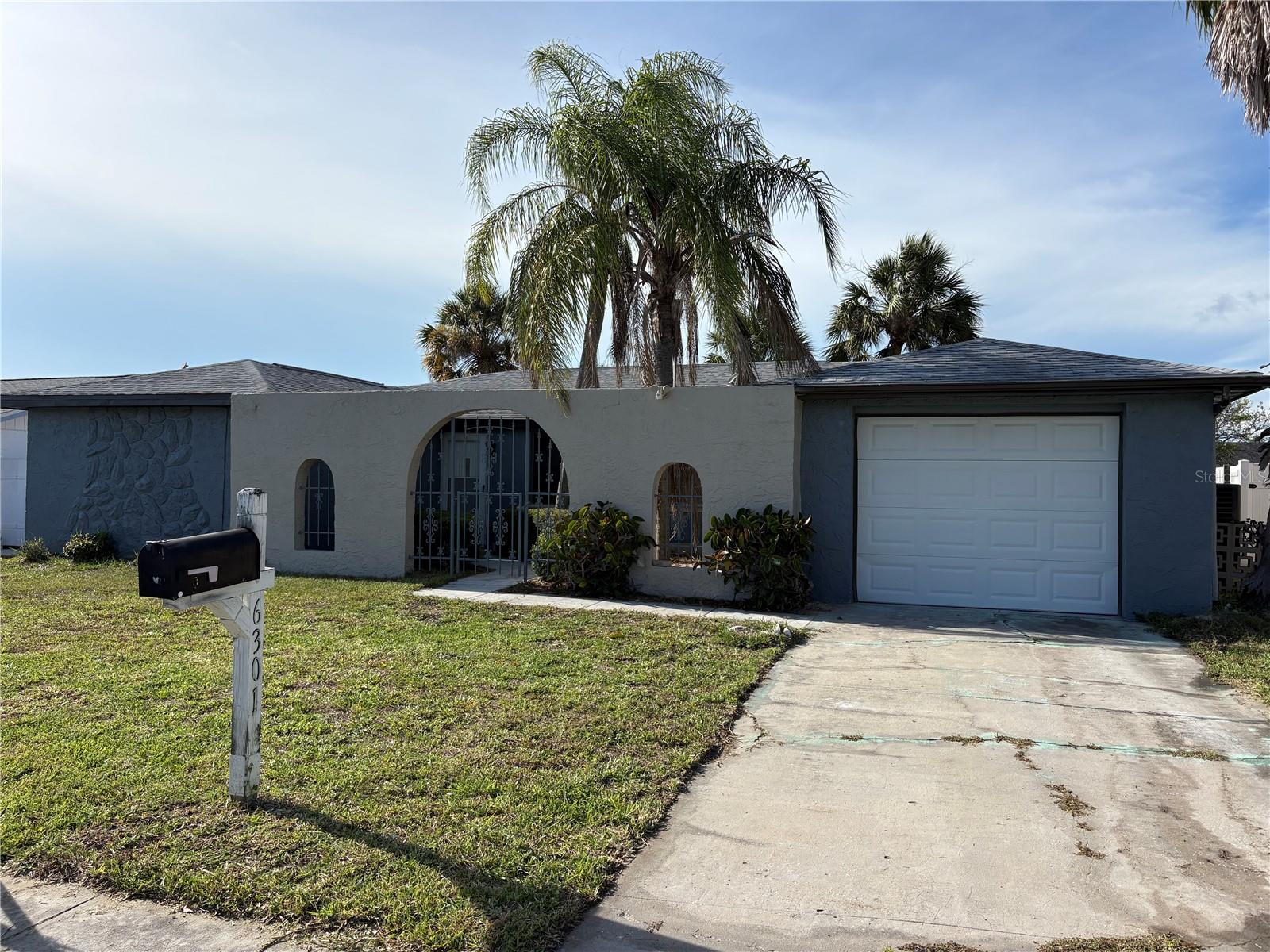 6301 SEABREEZE DR — photo 2