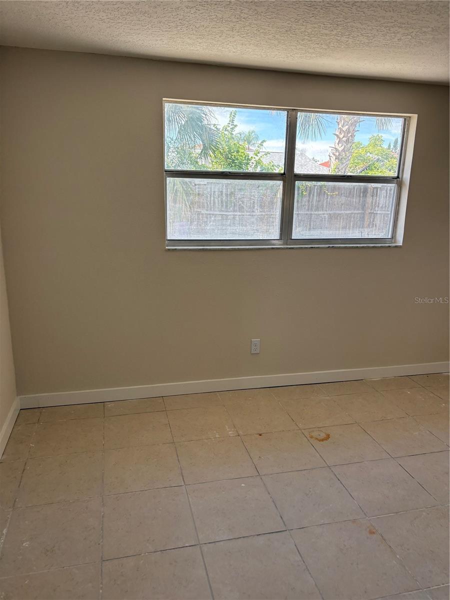 6301 SEABREEZE DR — photo 30
