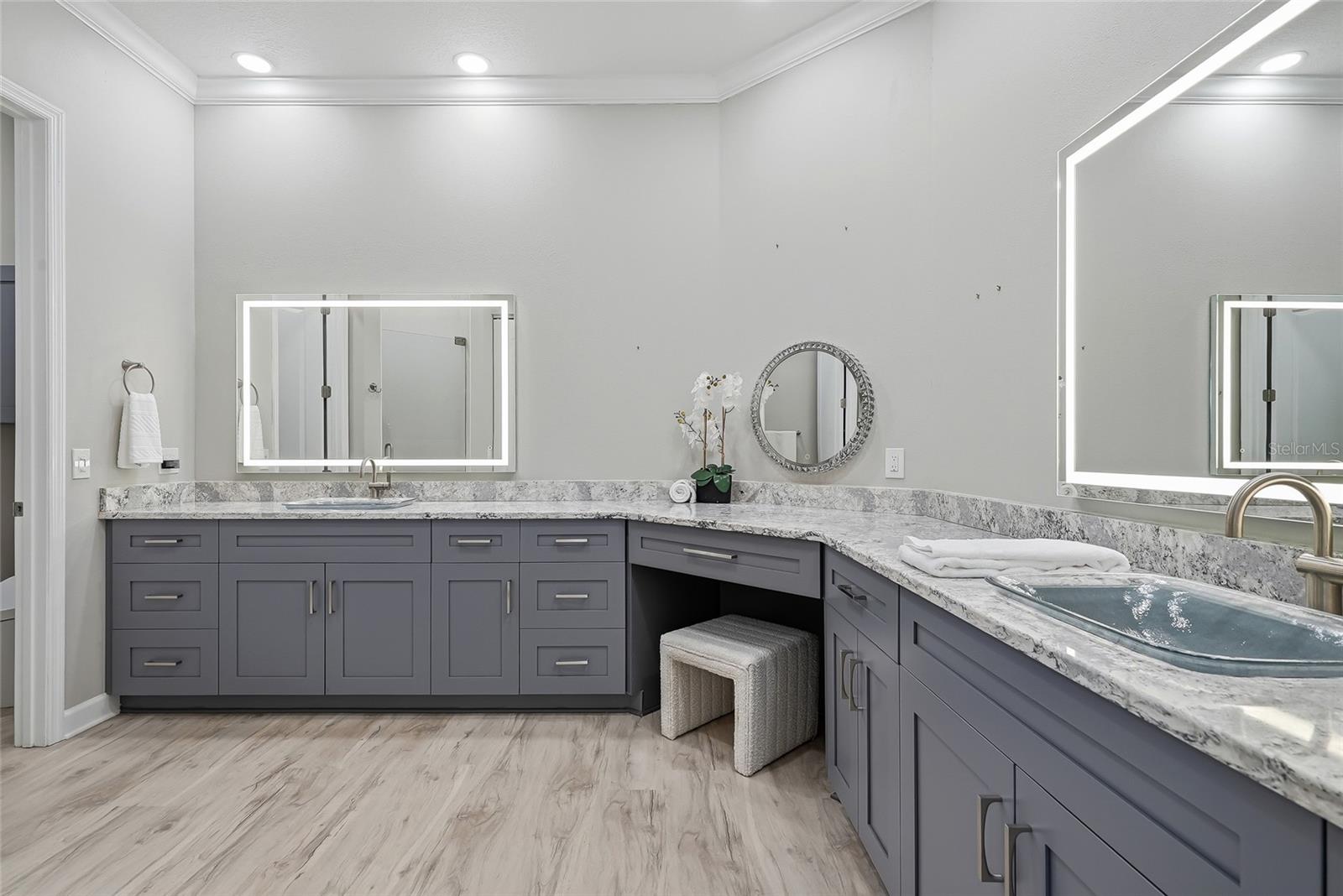 100 BEACH DR NE #301 — photo 30