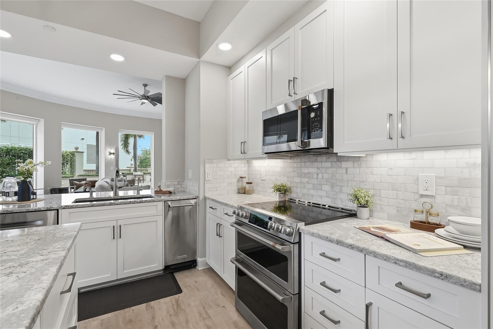 100 BEACH DR NE #301 — photo 26