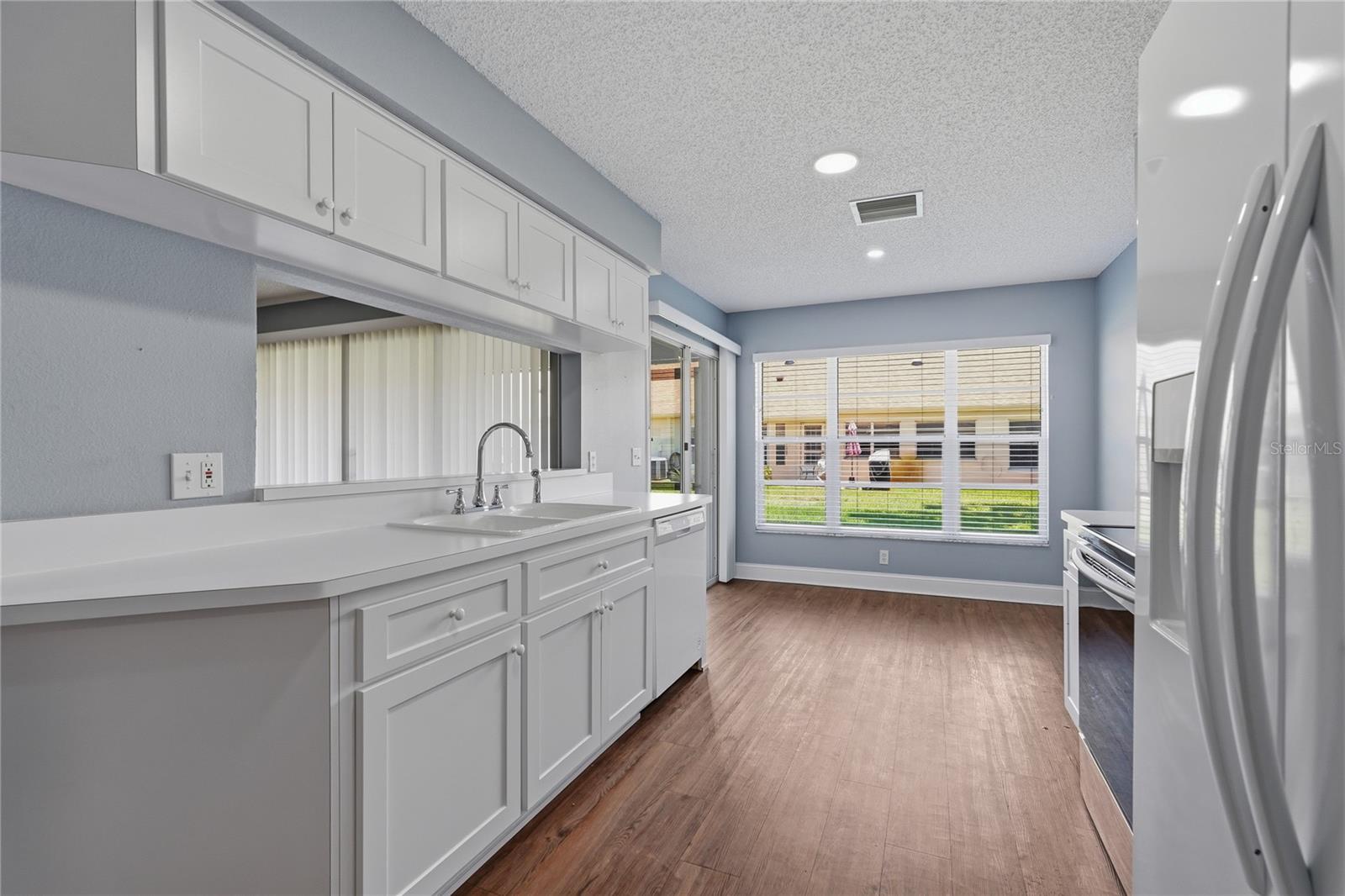9031 WARWICK LN #9031 — photo 15