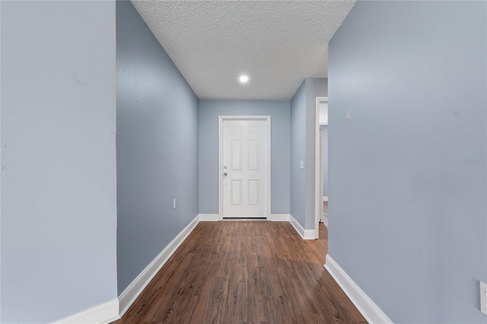 9031 WARWICK LN #9031 — photo 5