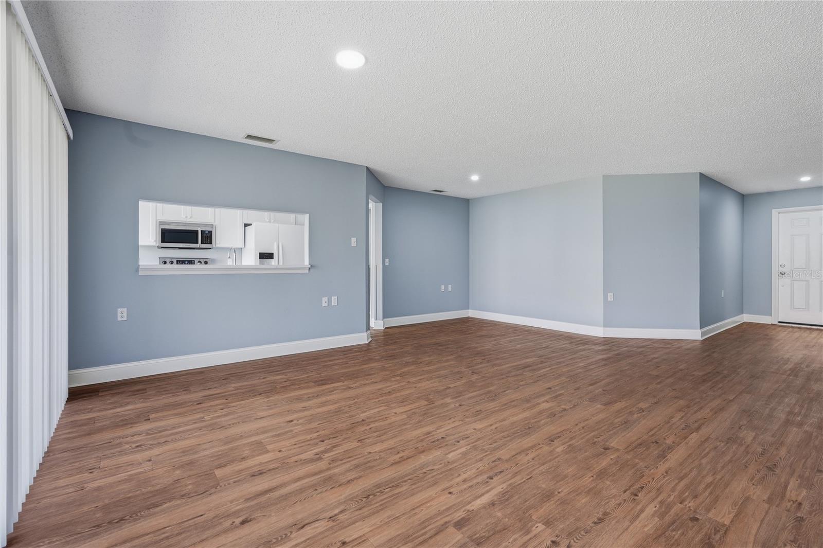 9031 WARWICK LN #9031 — photo 11