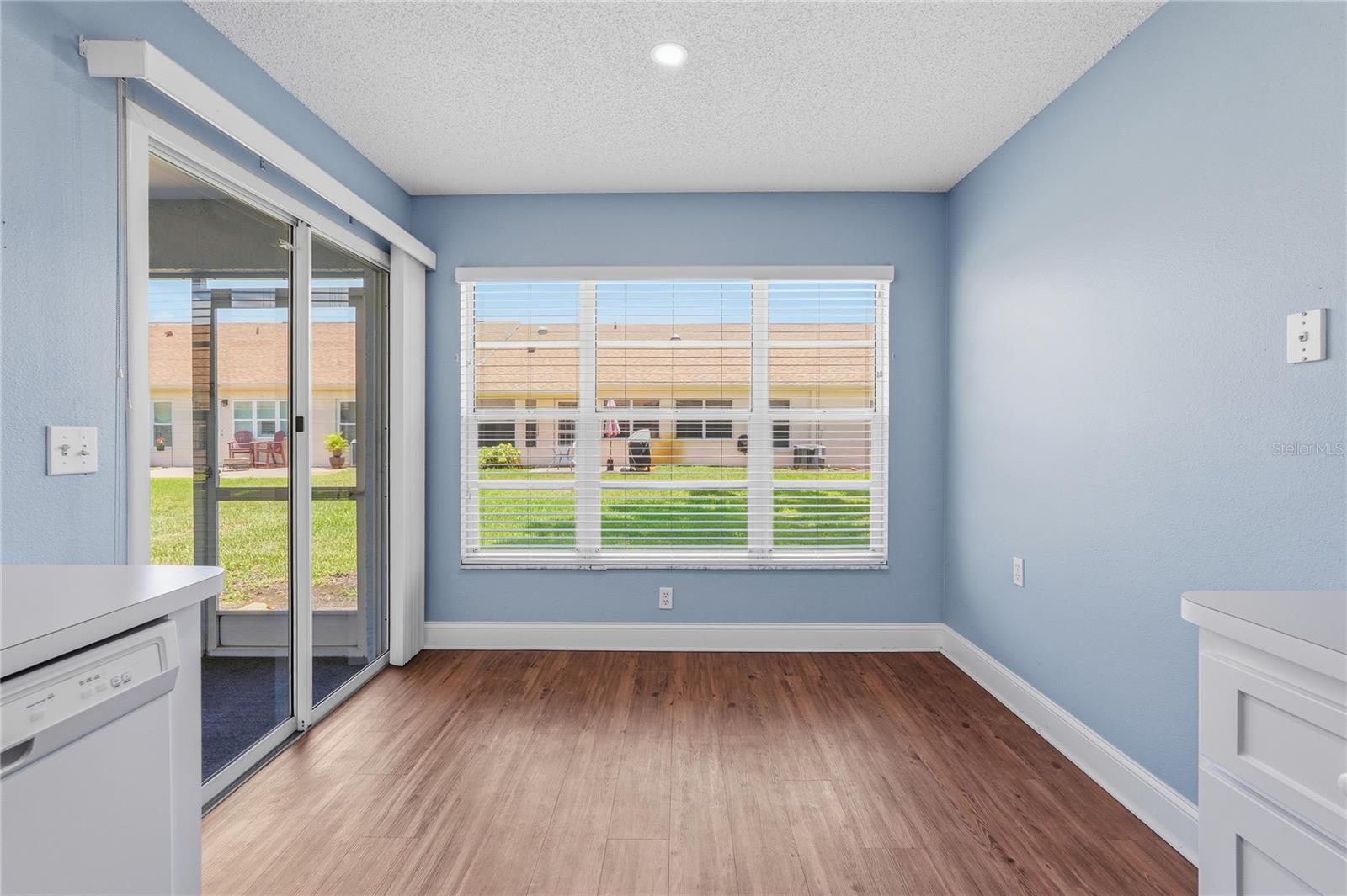 9031 WARWICK LN #9031 — photo 19
