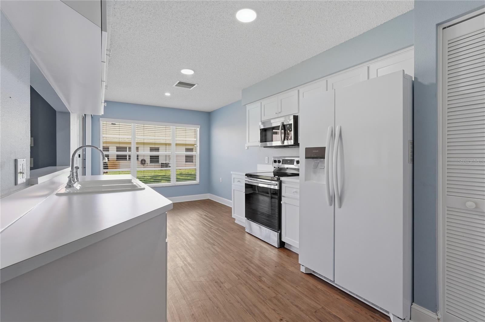 9031 WARWICK LN #9031 — photo 14
