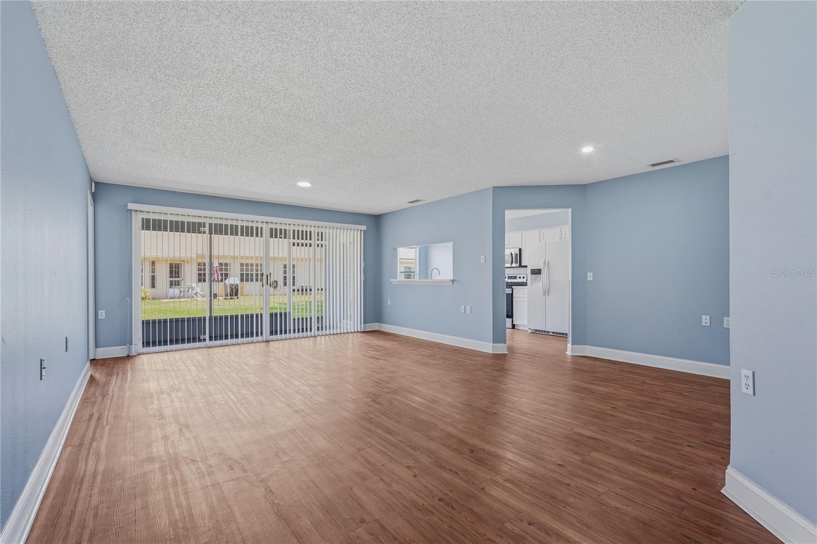 9031 WARWICK LN #9031 — photo 9