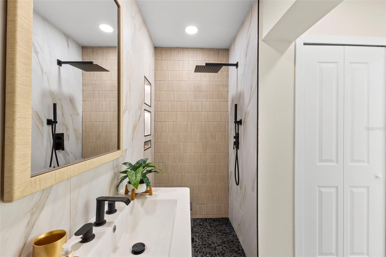 4430 CARSON ST NE — photo 19