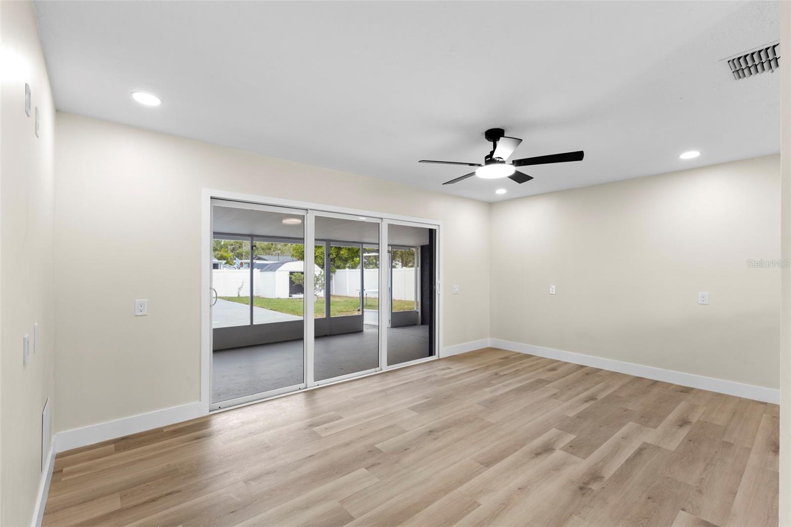 4430 CARSON ST NE — photo 14
