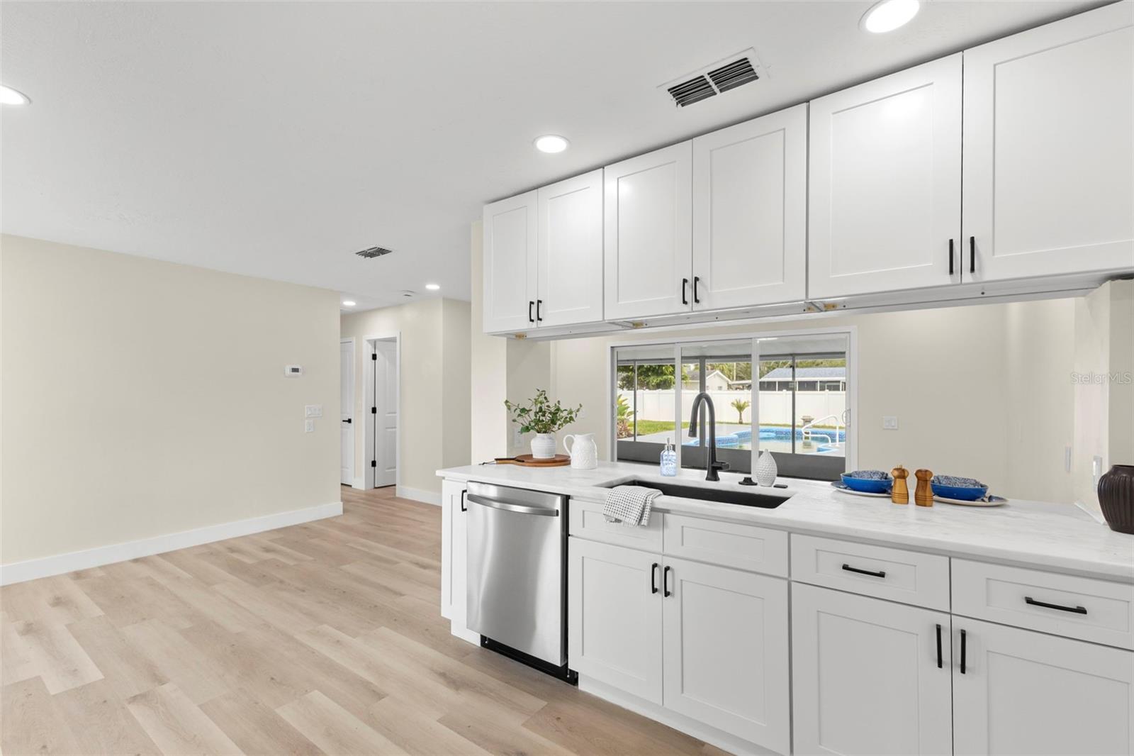 4430 CARSON ST NE — photo 8