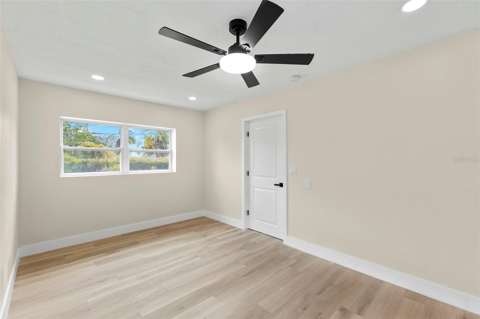 4430 CARSON ST NE — photo 18