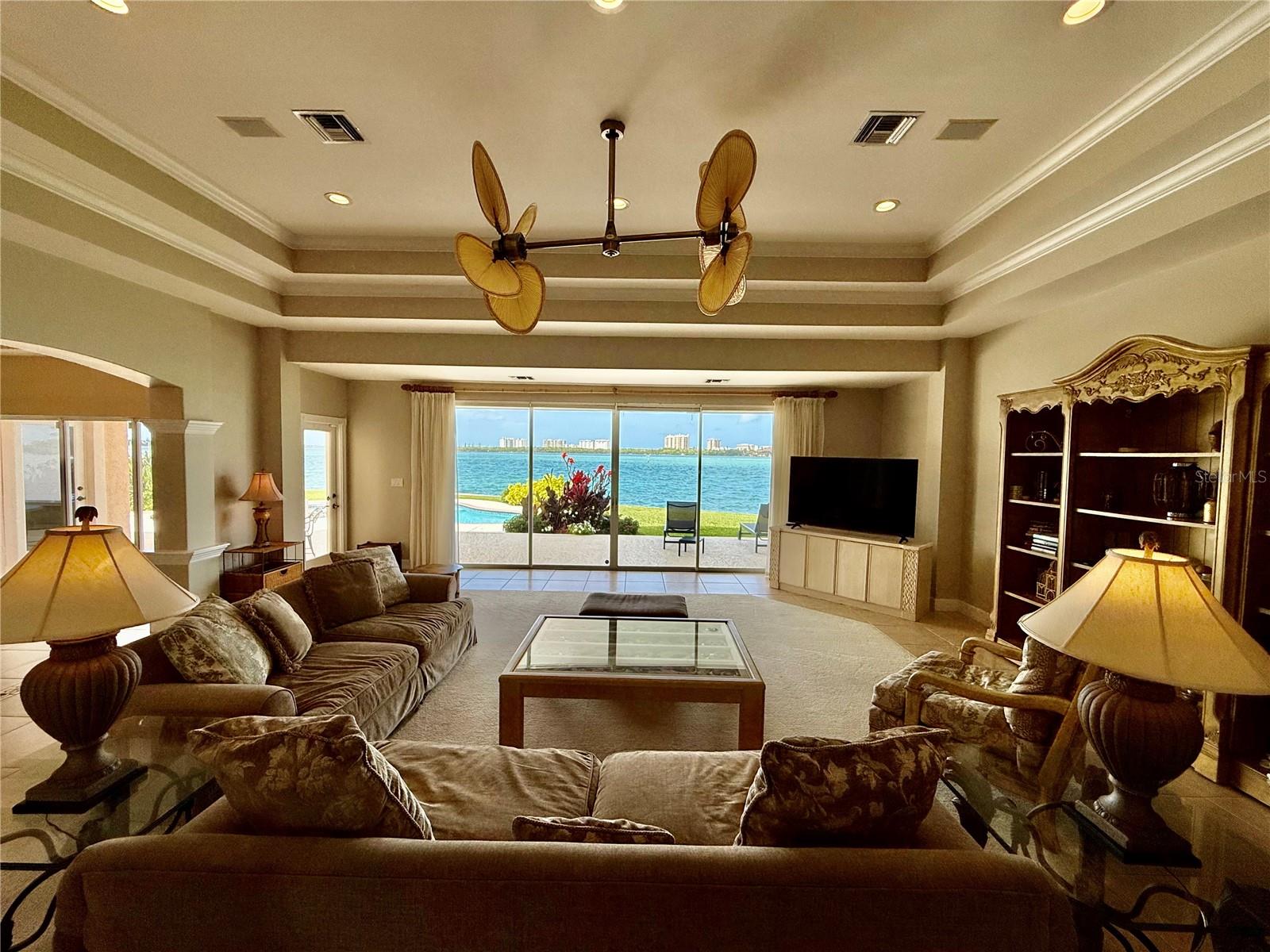 376 W ROYAL FLAMINGO DR — photo 8