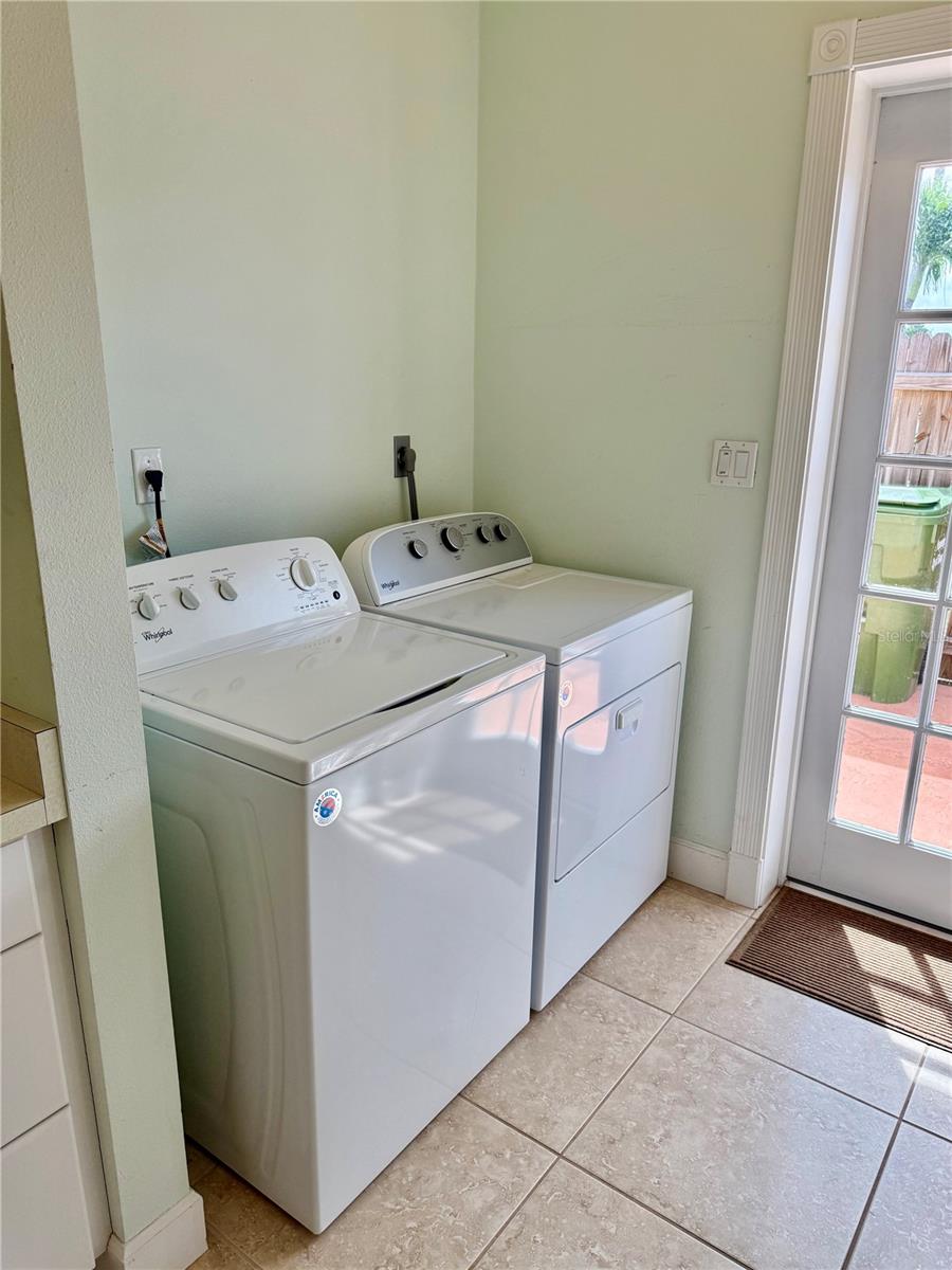 376 W ROYAL FLAMINGO DR — photo 31