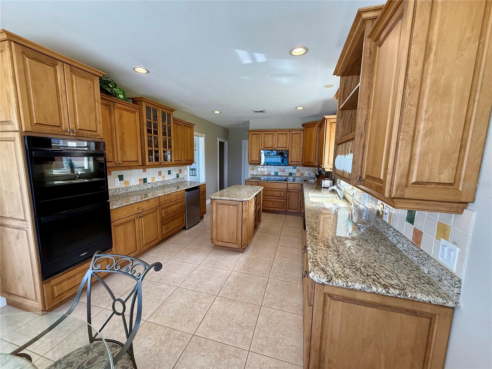 376 W ROYAL FLAMINGO DR — photo 10