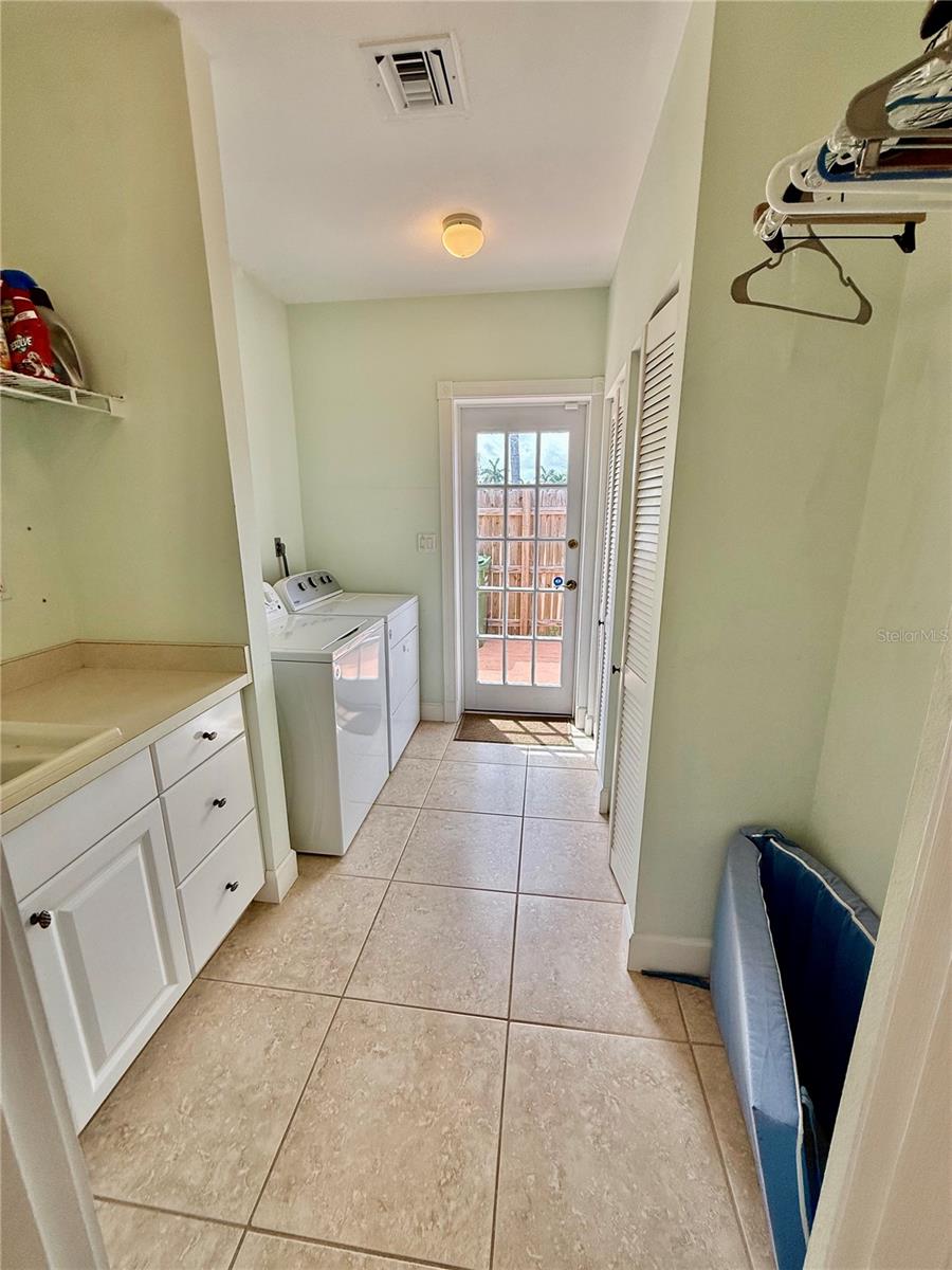 376 W ROYAL FLAMINGO DR — photo 32