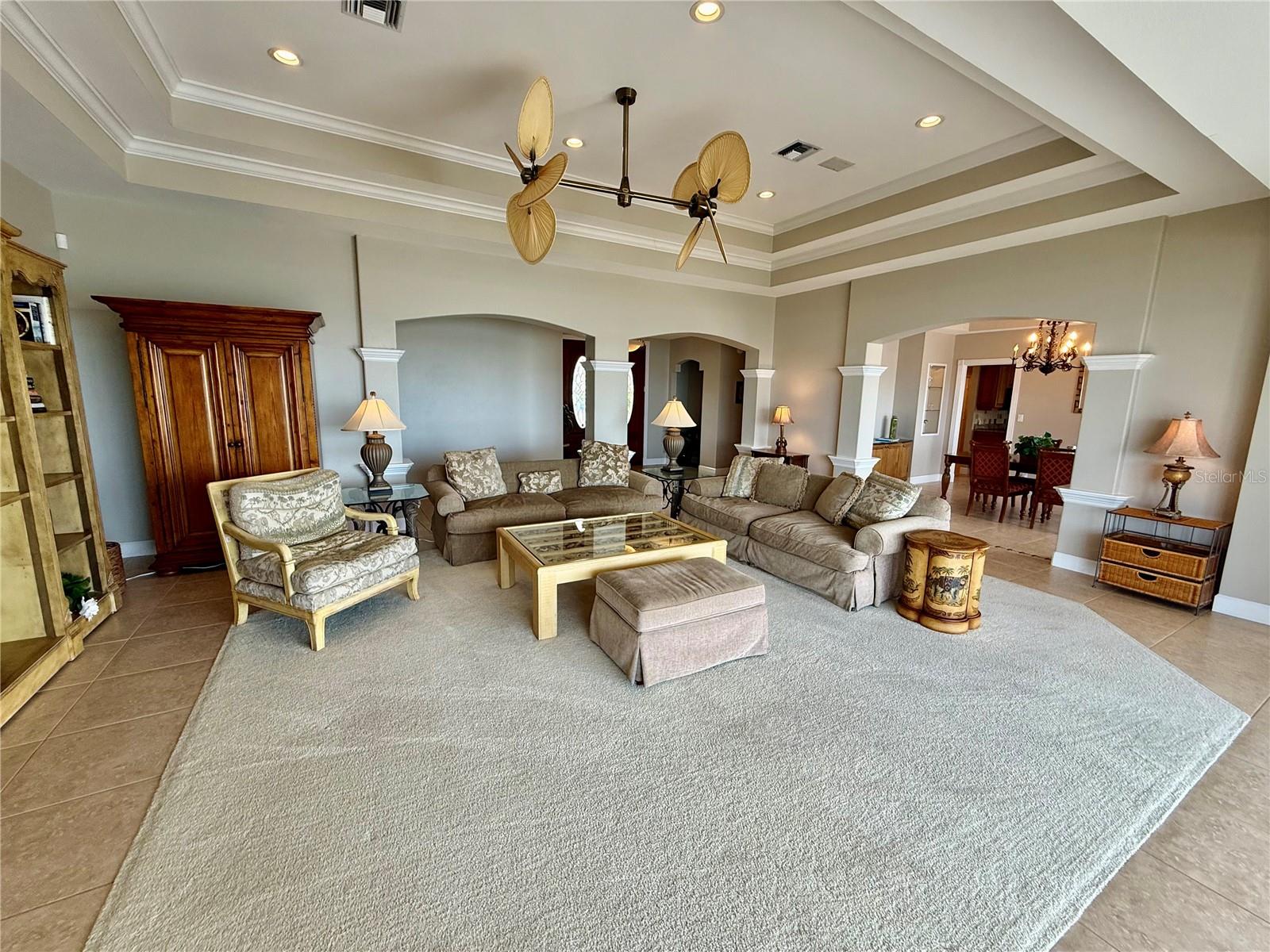 376 W ROYAL FLAMINGO DR — photo 4