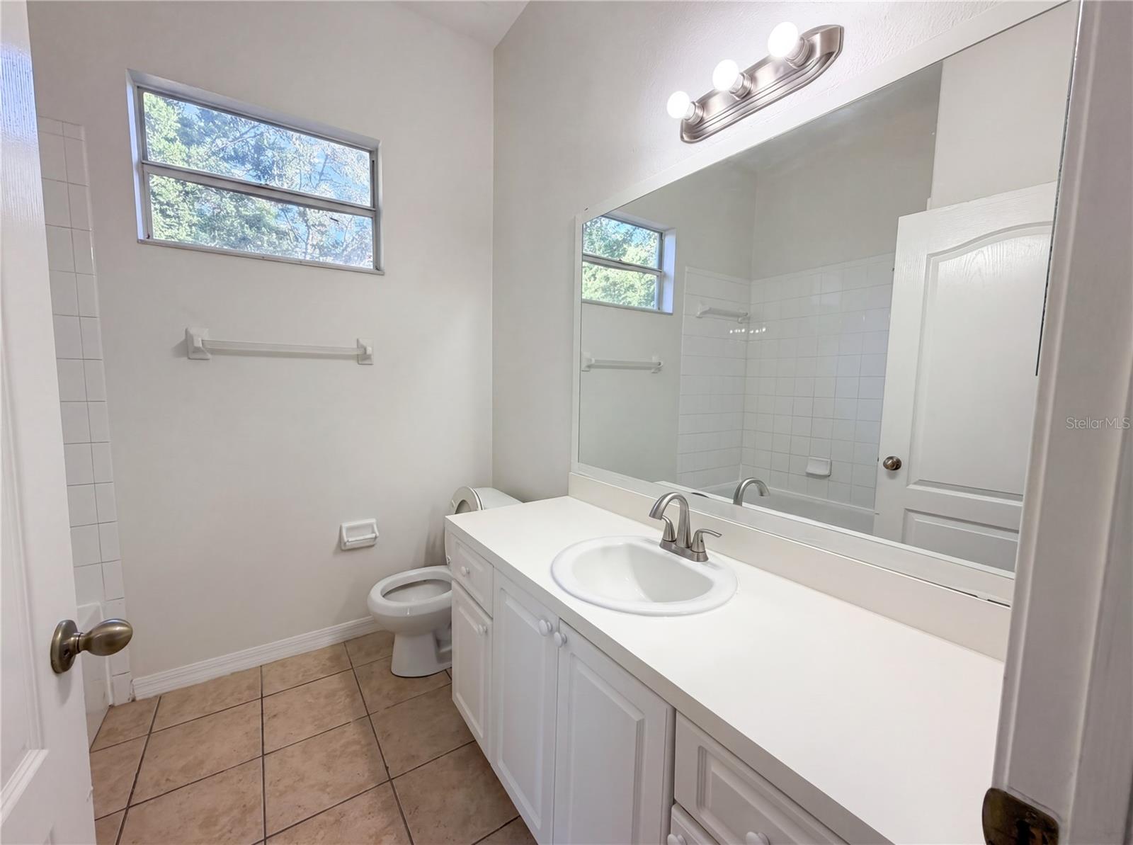 203 TAYLOR BAY LN — photo 16