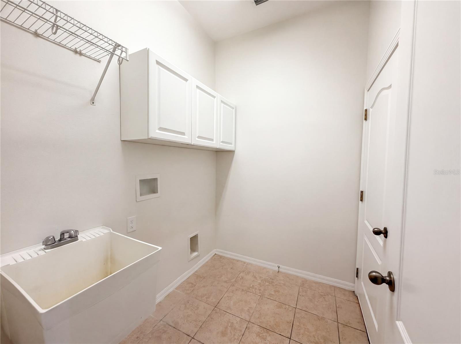 203 TAYLOR BAY LN — photo 17