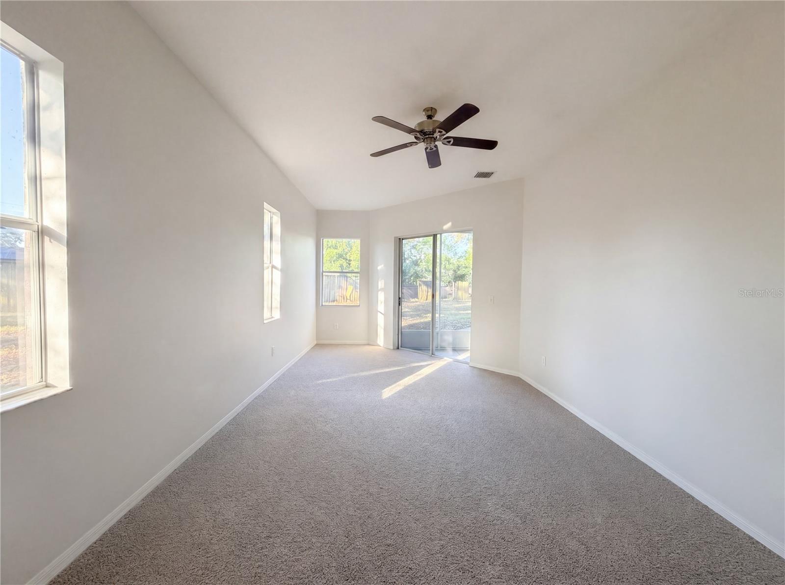203 TAYLOR BAY LN — photo 6