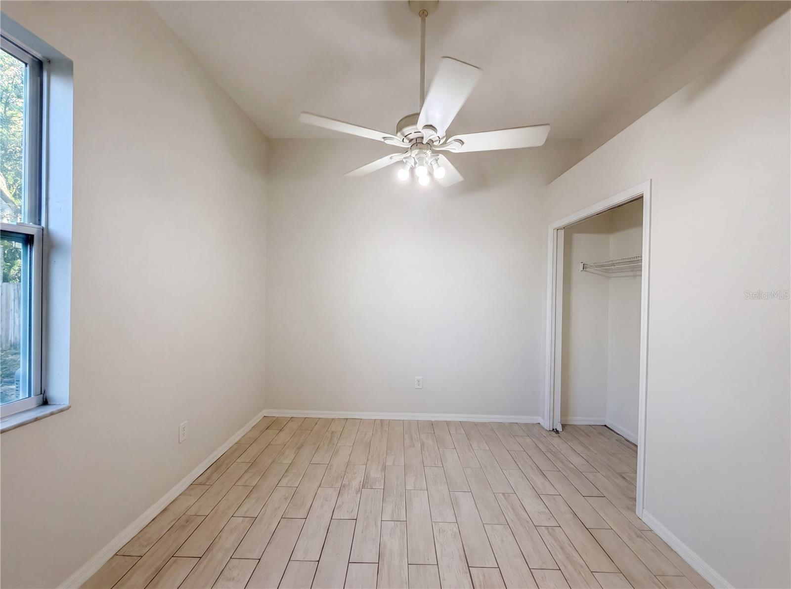 203 TAYLOR BAY LN — photo 10