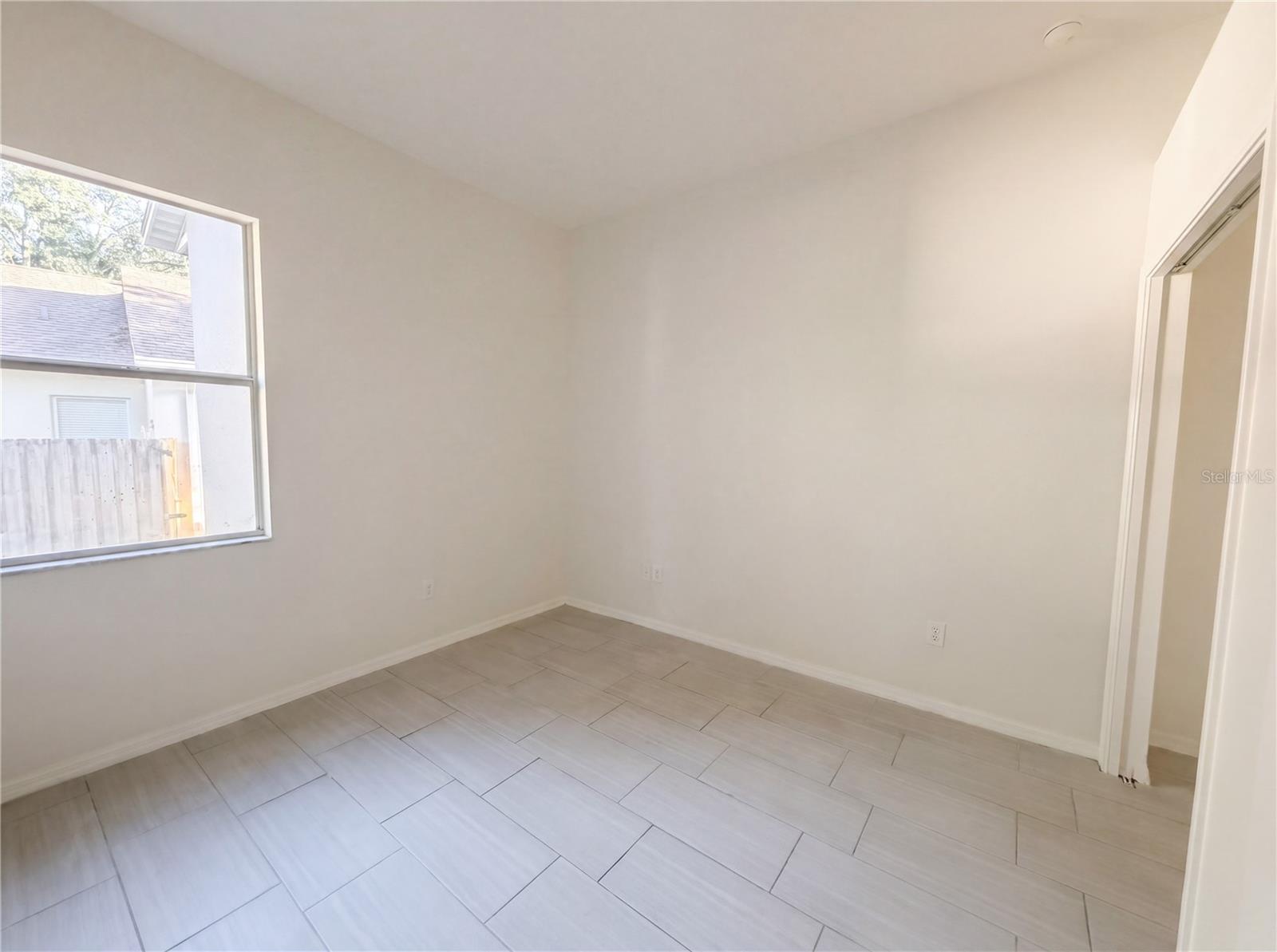 203 TAYLOR BAY LN — photo 12