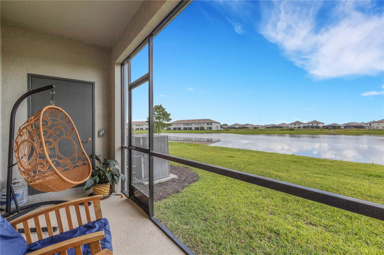 15227 SUNNY DAY DR — photo 38