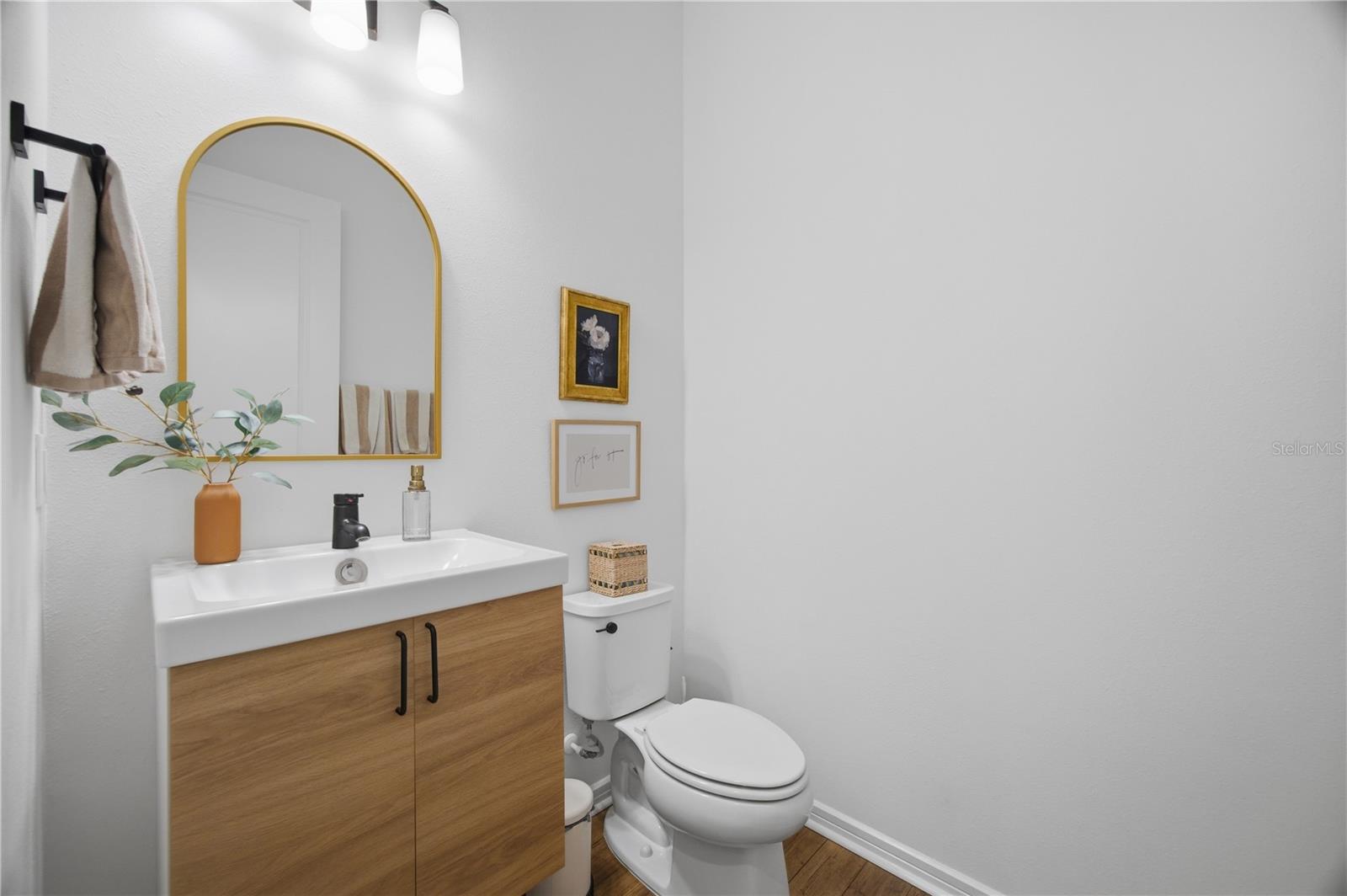 13816 SHARP HAWK DR — photo 26