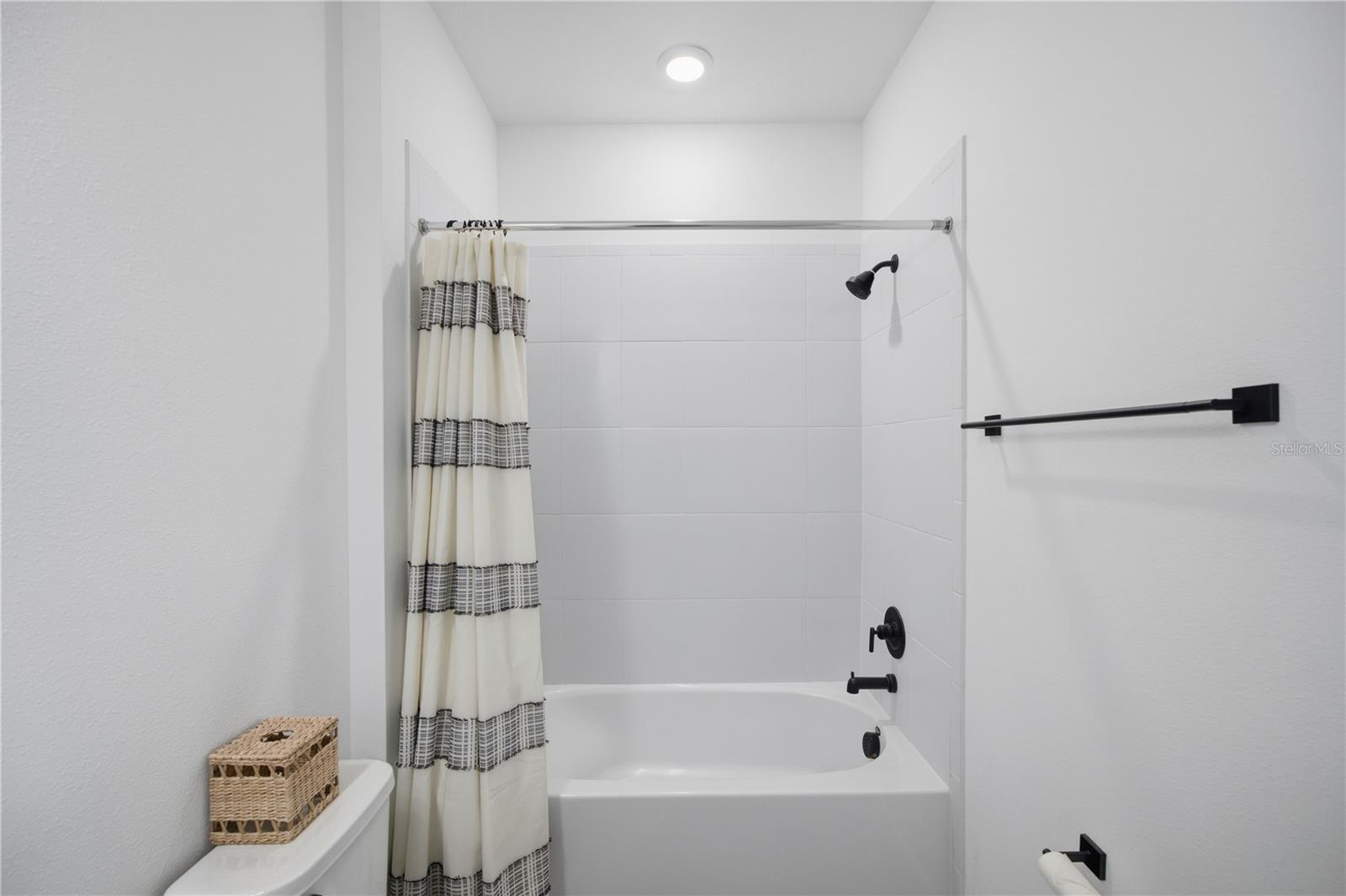 13816 SHARP HAWK DR — photo 47